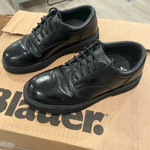 Womens Bates Oxford shoe size 4.0